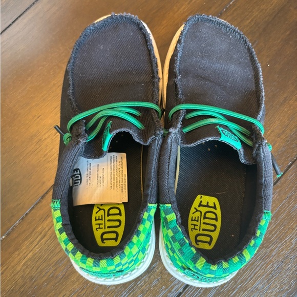 Hey Dude Wally Funk Boys Gaming Shoes - Picture 5 of 7